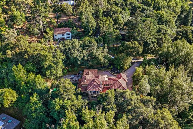 11860 Francemont Drive, Los Altos Hills CA: https://media.crmls.org/mediaz/42458ac2-f05b-418e-bcf6-c65b04a3319f.jpg