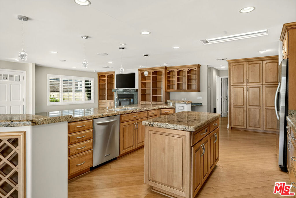 MLS #26873573 image #9