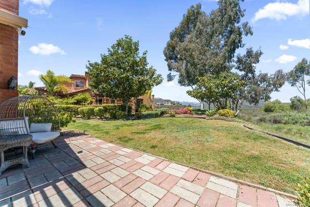 18197 Valladares Dr, San Diego CA: https://media.crmls.org/mediaz/42477e0b-bfa5-494e-8383-c64e637acc66.jpg