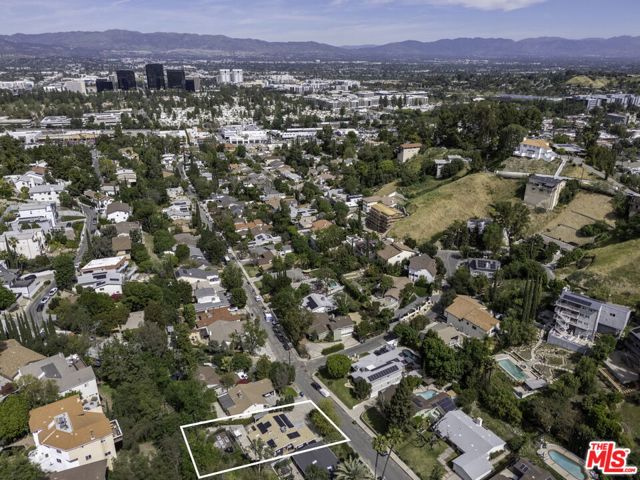 5149 Tendilla Avenue photo 7