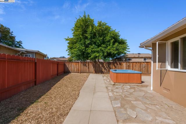 3491 Madeira Way, Livermore CA: https://media.crmls.org/mediaz/4248808f-7ea2-4835-b355-7e01fbbecbe5.jpg