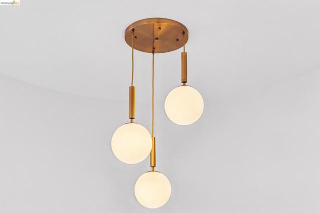 2004 Fries Ct, Martinez CA: https://media.crmls.org/mediaz/4248ef21-f4e6-4e8f-8023-8f5a47457246.jpg