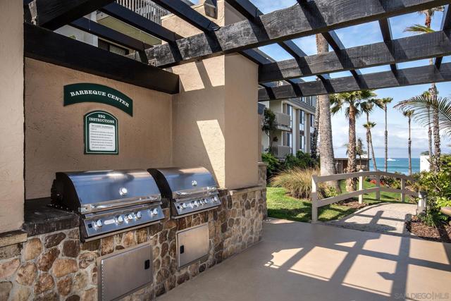 999 N Pacific St, Oceanside CA: https://media.crmls.org/mediaz/424a9565-e79e-4ad2-8864-c682ba6c44d3.jpg