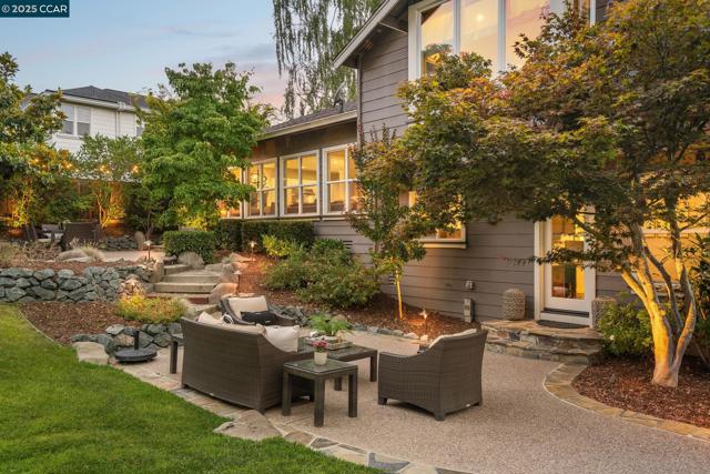 108 Shadewell Dr, Danville CA: https://media.crmls.org/mediaz/424b150e-dfcf-4937-b95a-4344b708f873.jpg