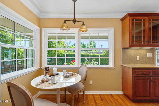 Detail Gallery Image 12 of 46 For 1421 Oneonta Knoll, South Pasadena,  CA 91030 - 5 Beds | 3 Baths