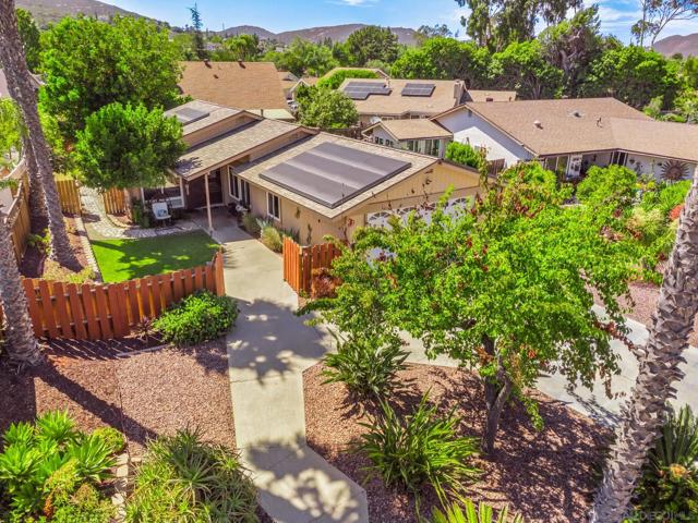 17162 Poblado Ct, San Diego CA: https://media.crmls.org/mediaz/424b9c1b-70f4-45e0-97cd-f496c210bf0d.jpg