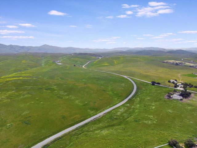 2000 John Smith, Hollister CA: https://media.crmls.org/mediaz/424bd3fb-b1a5-4a95-a5eb-2e59581abef6.jpg