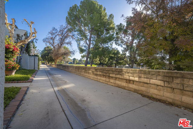 10126 Reseda Boulevard, 105 photo 3