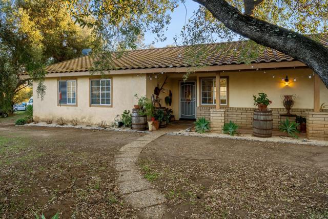 Detail Gallery Image 6 of 38 For 19161 Paradise Mountain Rd, Valley Center,  CA 92082 - 3 Beds | 2 Baths