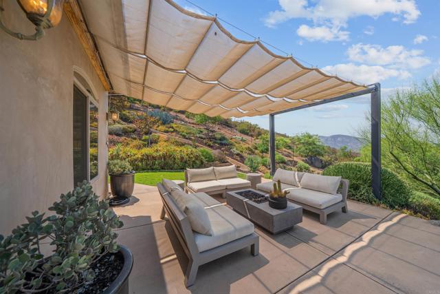 5102 Espinoza Road, El Cajon CA: https://media.crmls.org/mediaz/424ea564-2b2c-4c32-9171-a935fc99c1ce.jpg