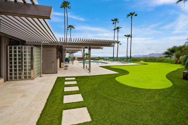 855 W Coronado Avenue, Palm Springs, CA 92262