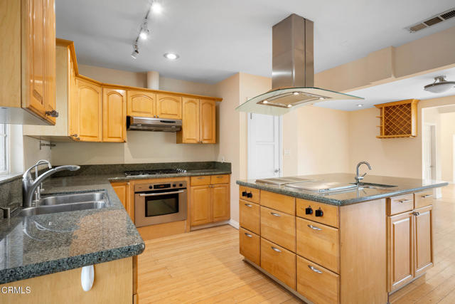 4917 Angeles Crest Highway, La Canada Flintridge CA: https://media.crmls.org/mediaz/424ee90b-a728-4d05-bf4e-f7c35ea856be.jpg