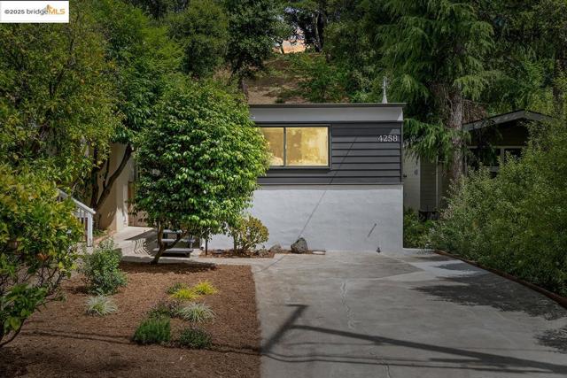 Details for 4258 Maple Ave, Oakland, CA 94602