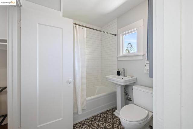 971 Santa Barbara Rd, Berkeley CA: https://media.crmls.org/mediaz/424fd9c7-c09d-4991-b8b6-c66692d33ce5.jpg