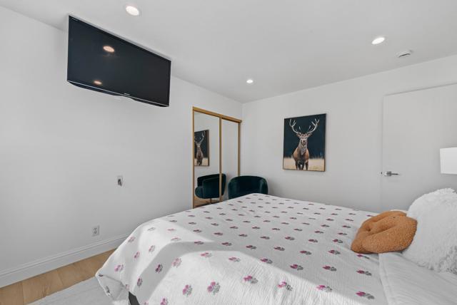707 Santa Cruz Lane, Foster City CA: https://media.crmls.org/mediaz/42506ef4-ae2b-45dc-a8ac-46fe5f0d0424.jpg