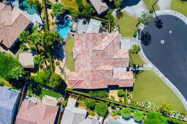 81207 Santa Rosa Court, La Quinta CA: https://media.crmls.org/mediaz/425185fc-7a98-4da4-93b6-4e35c51d22a9.jpg