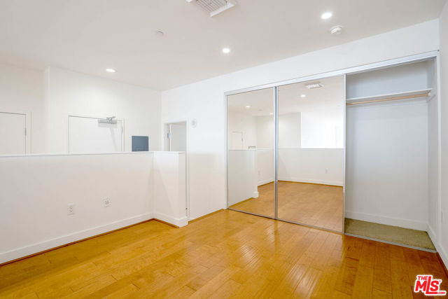 3810 Wilshire Boulevard, Los Angeles CA: https://media.crmls.org/mediaz/4251c534-6123-4ad4-ac50-e0884b213305.jpg