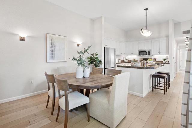 550 El Camino Real, Burlingame CA: https://media.crmls.org/mediaz/42543a1c-14d0-48c5-8a70-e30e6fc1d7b1.jpg