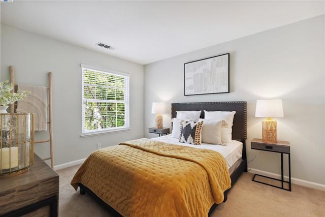 1687 Silverwood Ct, Danville CA: https://media.crmls.org/mediaz/4255170c-3c12-430c-b35d-f423e3c881ab.jpg