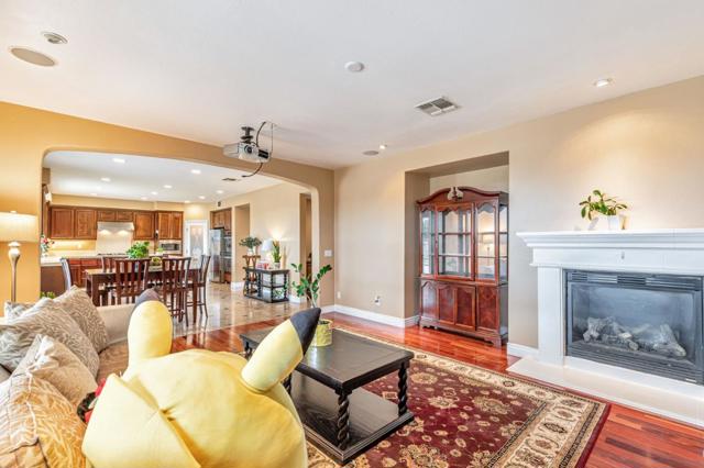 9632 Cherrywood Court, Gilroy CA: https://media.crmls.org/mediaz/425534f7-837b-468d-807a-fe4401aeca52.jpg
