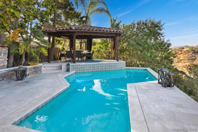 4915 Eyrie Rd, San Diego CA: https://media.crmls.org/mediaz/4255b61a-19b7-4a29-9b21-368b38ad990c.jpg