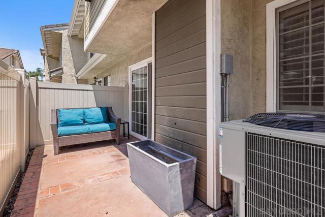10160 Palm Glen Dr, Santee CA: https://media.crmls.org/mediaz/42560057-d16f-4d01-8ae5-c4590a97ae30.jpg
