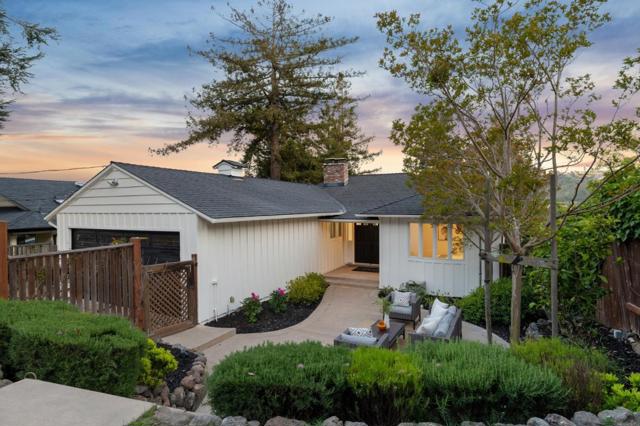 2109 Arthur Avenue, Belmont CA: https://media.crmls.org/mediaz/425614e6-453f-482b-bc43-e95977ef332c.jpg