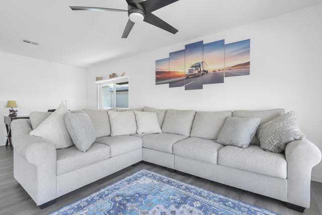 39780 Black Mesa Lane, Palm Desert CA: https://media.crmls.org/mediaz/42565603-22e4-474b-b286-6f8aa1eb0f07.jpg