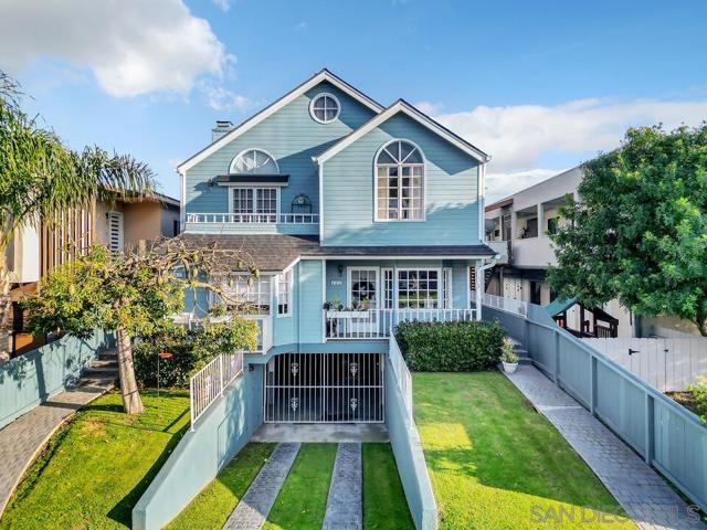 465 Orange Ave., Coronado CA: https://media.crmls.org/mediaz/4256884d-7681-4409-8d9f-855fb6730520.jpg