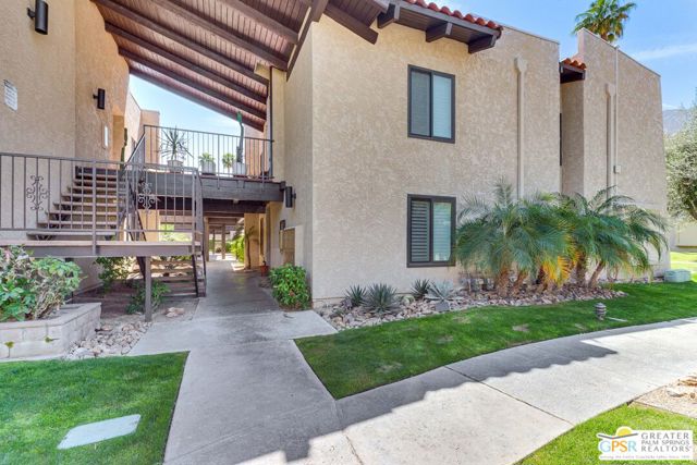 2170 S Palm Canyon Drive, Palm Springs CA: https://media.crmls.org/mediaz/42569d1d-584d-4dda-a482-435453e63386.jpg