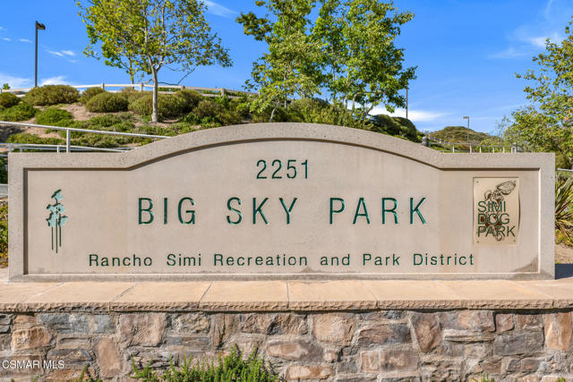 1877 Seasons Street, Simi Valley CA: https://media.crmls.org/mediaz/425902d6-7c05-462f-a965-a286834d915c.jpg