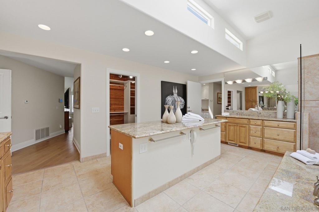 1821 Caminito Monrovia - photo 17