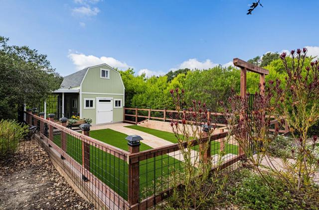 11394 Saddle Road, Monterey CA: https://media.crmls.org/mediaz/425a327d-98dd-4d05-aa7e-9baff0e8b88a.jpg