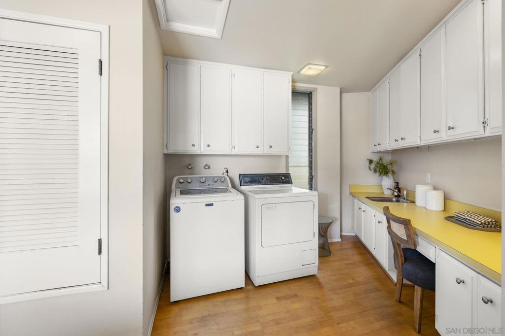 2357 Royal Crest - photo 20