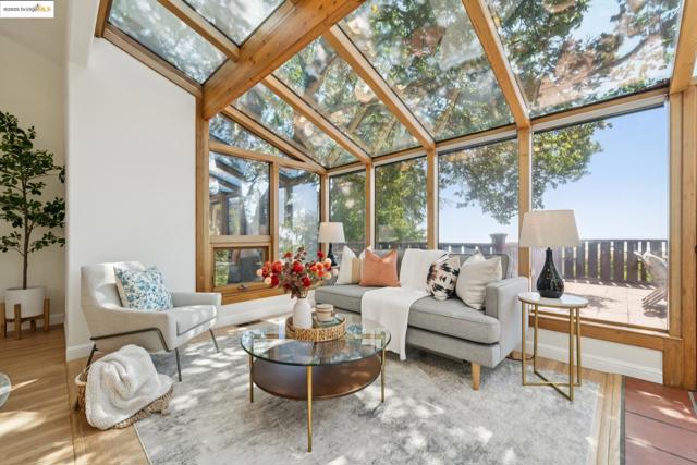 716 Cragmont Ave, Berkeley CA: https://media.crmls.org/mediaz/425a4c1e-6db3-4d0b-91aa-310b2f092dbf.jpg
