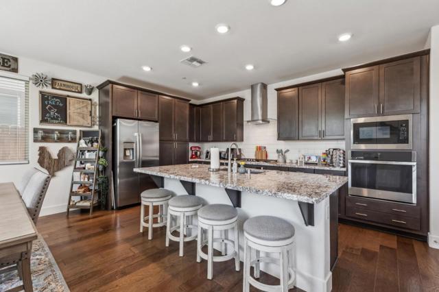 8906 Upbeat Way, Elk Grove CA: https://media.crmls.org/mediaz/425a5e9b-70f5-49d0-9367-f12f2ed0f0d5.jpg