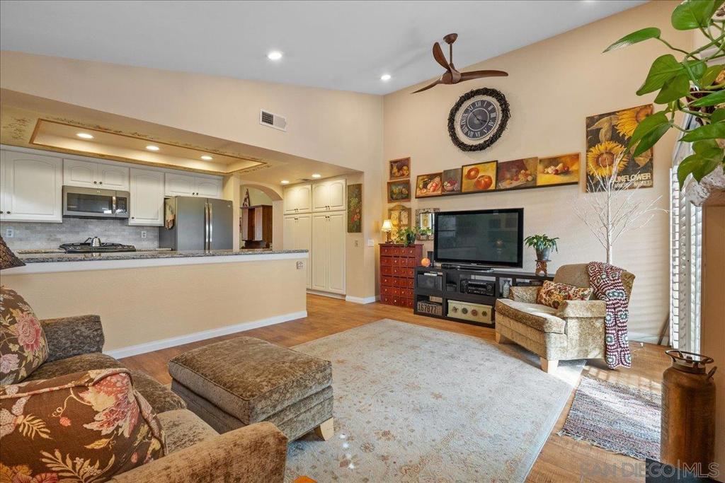 11459 Grassy Trail Dr - photo 13