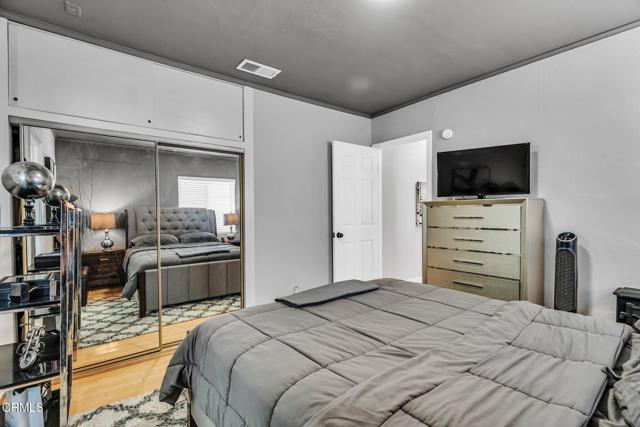 1455 E California Avenue, Glendale CA: https://media.crmls.org/mediaz/425b36a8-9801-4211-8b02-f177f8ad1d30.jpg