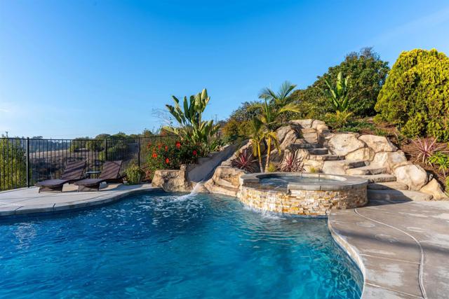 4141 Palomar Drive, Fallbrook CA: https://media.crmls.org/mediaz/425d01e3-3c53-4dfc-9db3-40c22ed5f536.jpg