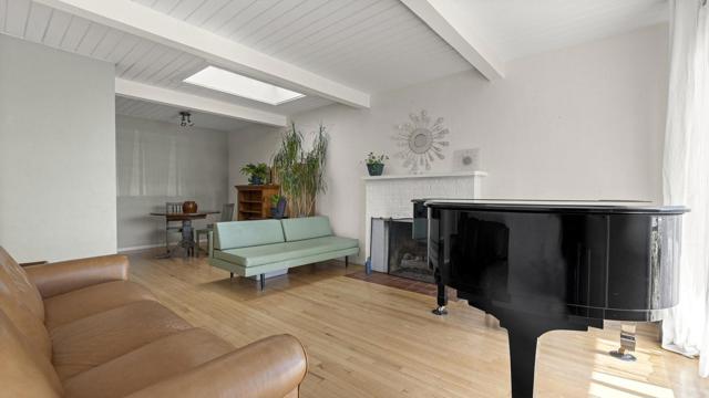 848 Kenneth Avenue, Campbell CA: https://media.crmls.org/mediaz/425da462-d020-4a2e-b4f3-ffd5800dd440.jpg