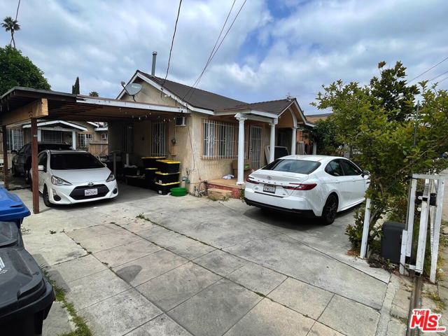 1137 N Normandie Avenue, Los Angeles CA: https://media.crmls.org/mediaz/425e392b-999e-4ded-8742-dfaffdf0a1c9.jpg