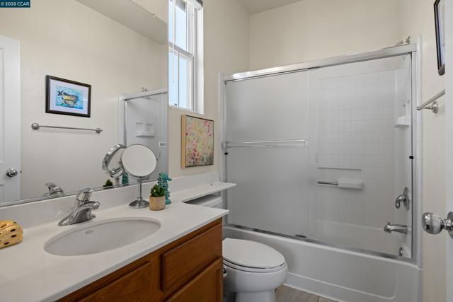 46 Matisse Ct, Pleasant Hill CA: https://media.crmls.org/mediaz/425e6a15-2412-478b-a5ae-319f56bdc5ad.jpg