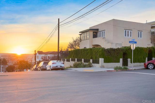 2204 2206 Albatross Street, San Diego CA: https://media.crmls.org/mediaz/425ee319-c7fa-4cdc-a7ed-84cbd2aa50de.jpg
