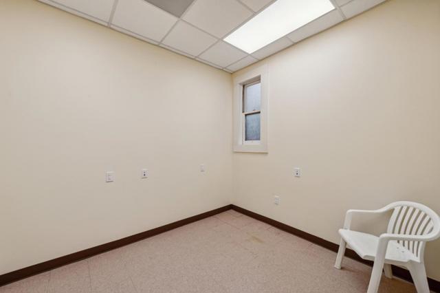 3234 Clement Street, San Francisco CA: https://media.crmls.org/mediaz/425f379e-6d62-47c5-a27c-fba51d919d19.jpg