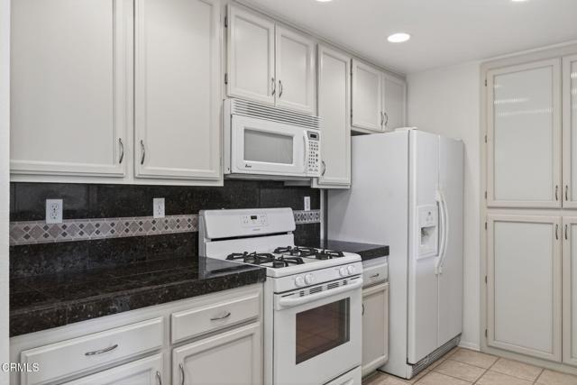 Detail Gallery Image 42 of 62 For 1943 San Tropez Cir, Oxnard,  CA 93035 - 2 Beds | 2 Baths