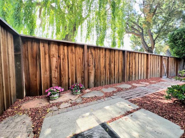 801 Ram Lane, Foster City CA: https://media.crmls.org/mediaz/42605209-8d05-409a-acfb-8ff19c9538d0.jpg