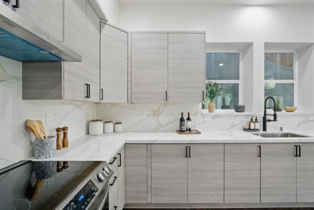 6868 Moore Drive, Oakland CA: https://media.crmls.org/mediaz/4260d2e7-ddec-4183-a8ed-9f277055dc3d.jpg
