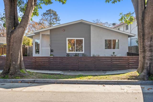 1300 2nd Avenue, San Mateo CA: https://media.crmls.org/mediaz/4260e157-e4a6-4ddd-a58c-6cf17858e2c0.jpg