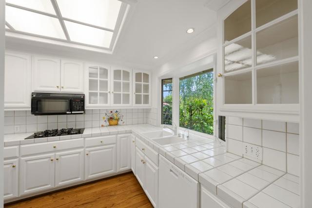 19363 Athos Place, Saratoga CA: https://media.crmls.org/mediaz/4262d45e-5aff-4c60-a556-05420b647ba5.jpg