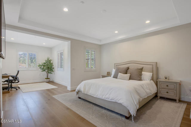 1615 Vista Oaks Way, Westlake Village CA: https://media.crmls.org/mediaz/42631b5d-caf0-47d7-9896-26907a93dd20.jpg